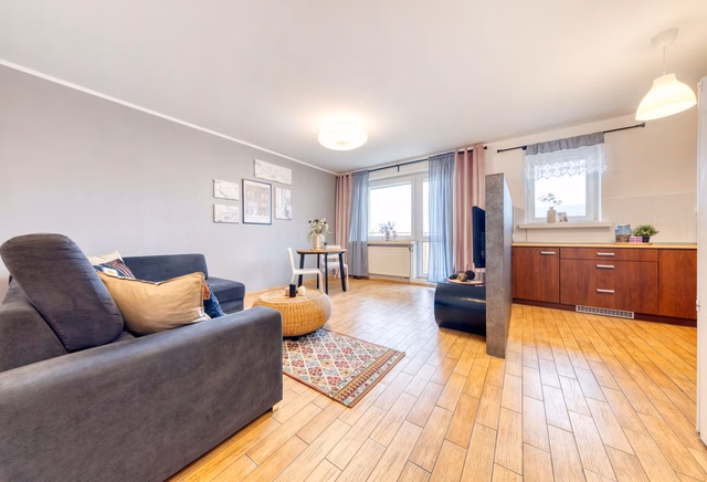 34m2/ Kawalerka/ Pielęgniarska