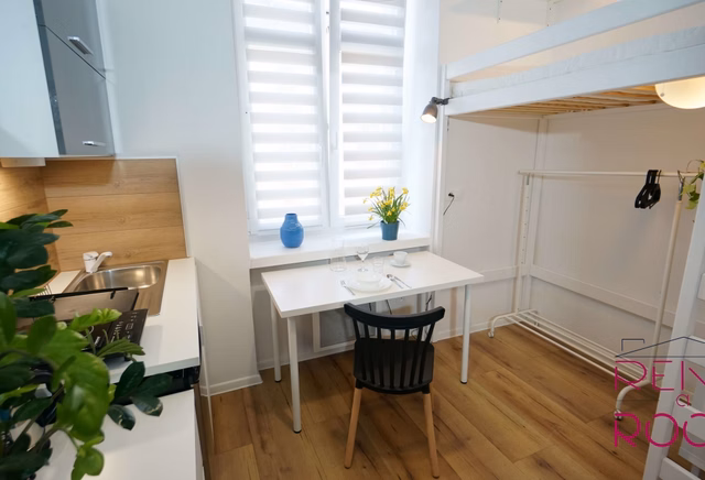 SIENKIEWICZA 29  DWORZEC FABRYCZNY STUDIO NR 1 1 OSOBA