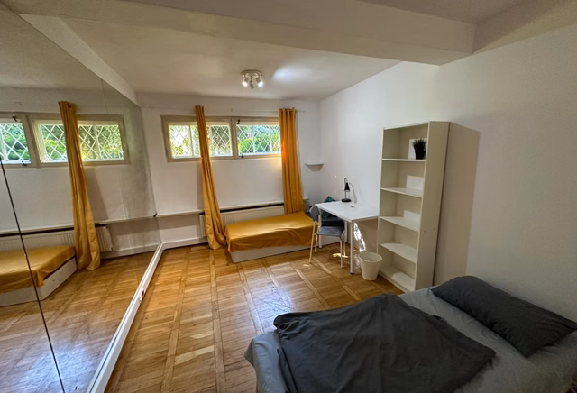 Pokój dwuosobowy #4 przy ul. Wita Stwosza 17a [DLA MĘŻCZYZN]