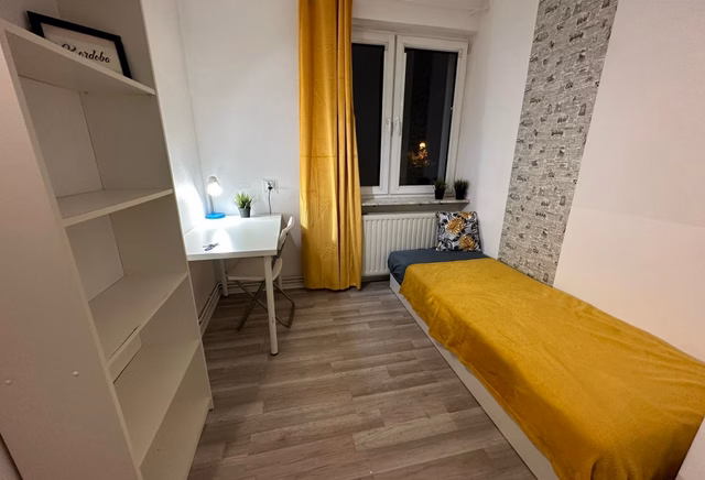 Pokój jednoosobowy #14 przy ul. Wita Stwosza 17b [DLA KOBIET]