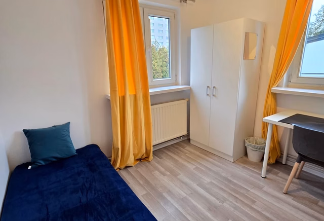 Pokój jednoosobowy #19 przy ul. Wita Stwosza 17b [DLA KOBIET]