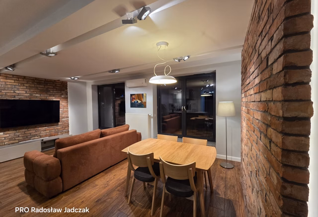 Dwupiętrowy Loft z 3 balkonami Tymienieckiego 25C