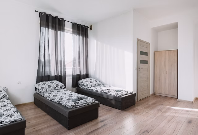 3-osobowy pokój nr 13, Kokoszki