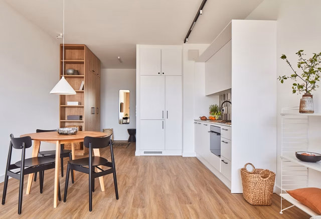 Studio | BEZPOŚREDNIO | Metro Wilanowska