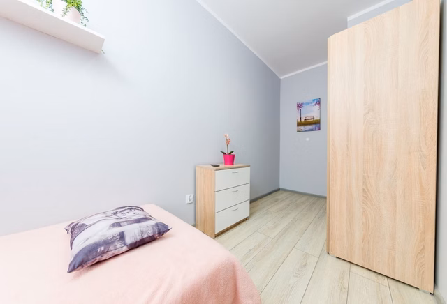 ul. Lublańska 22 (pokój jednoosobowy nr 2)