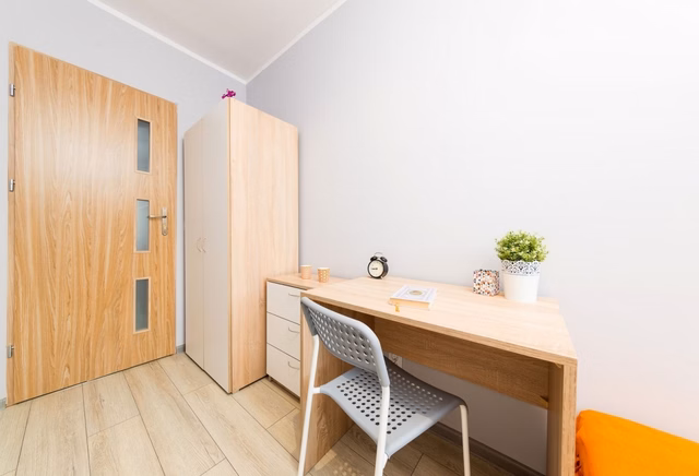 ul. Lublańska 22 (pokój jednoosobowy nr 5)