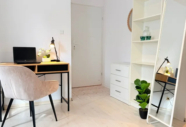 (TUNE.10.2) Duzy pokój dwuosobowy 