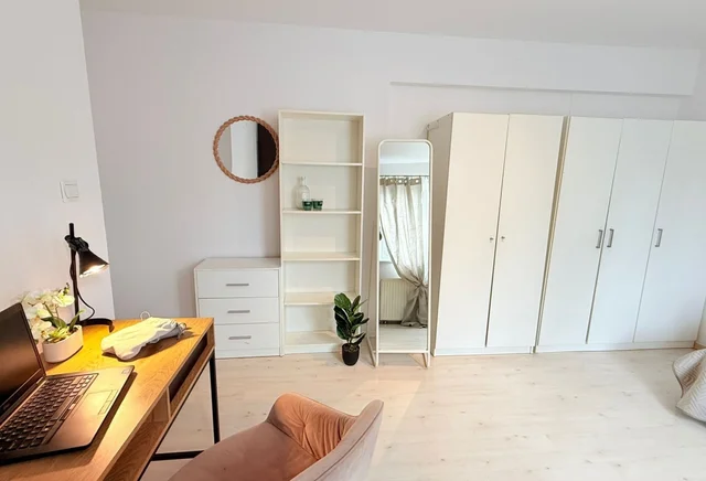 (TUNE.10.2) Duzy pokój dwuosobowy 