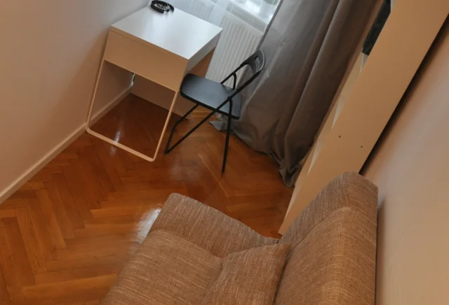 (WALE.28.2.3) Single room