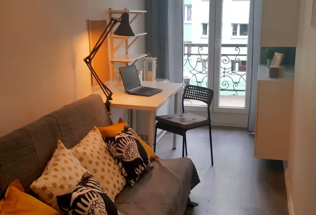 (JEDN.172.11.1) Single room with a balcony!