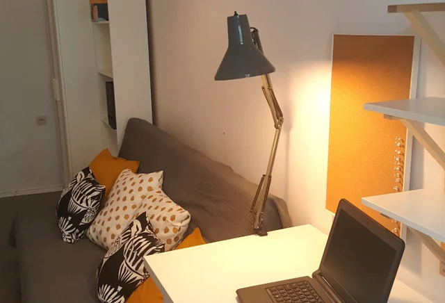 (JEDN.172.11.1) Single room with a balcony!