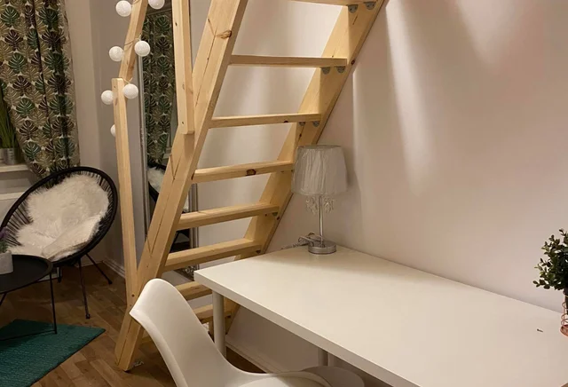 (JEDN.172.11.4) Single room with a mezzanine