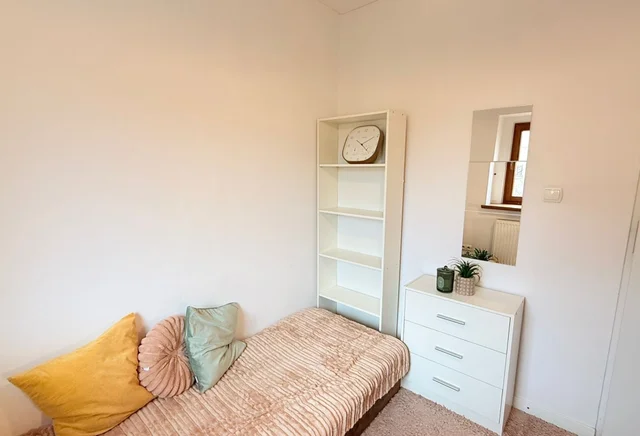 (WIEC.25.3.5) Single room