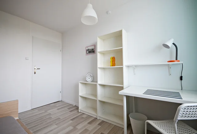 (AT.59.15.3) Single room