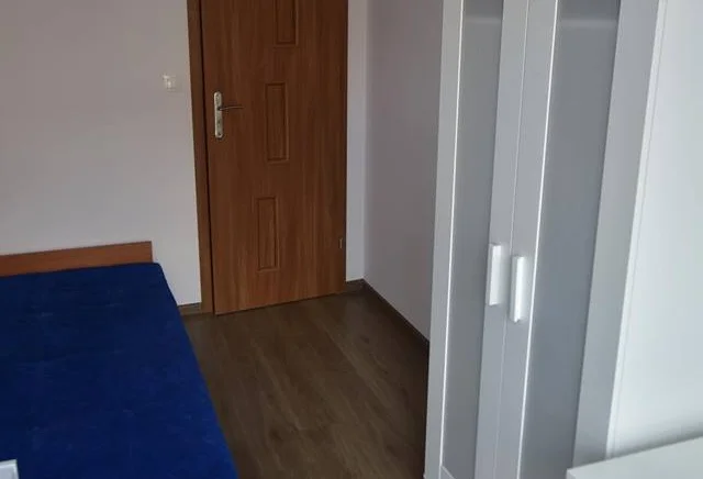 (UNITS 146.104.2) Single room