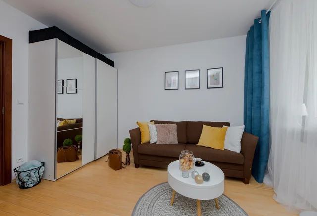 ROOM WITH OWN BATHROOM, BEMOWO