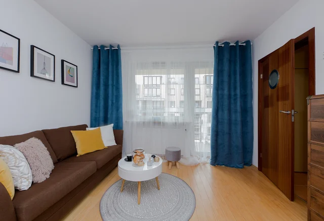 ROOM WITH OWN BATHROOM, BEMOWO