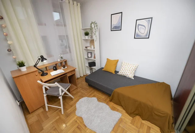 Pokój 1-osobowy  nr 5, Radzikowskiego 126