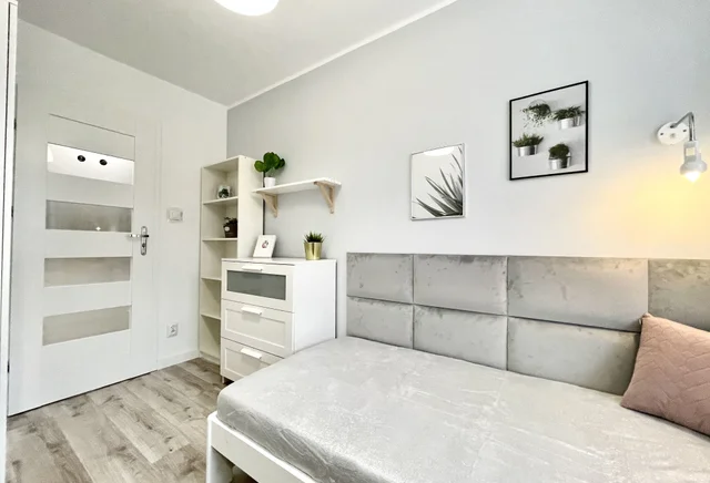 Room no. 2 - Majdańska 5 Street, Praga Południe