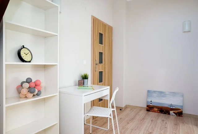 Single room No.  6, Armii Krajowej Street