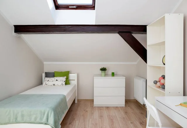 Single room No.  6, Armii Krajowej Street