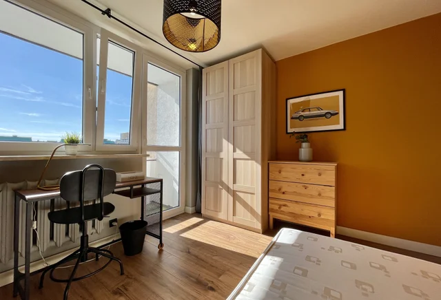 Room no. 5 KREMSKA with a balcony - ul. Blatona 1, BEMOWO