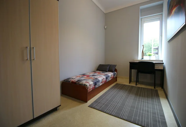 Radwańska 16, pokój 1-osobowy nr 7