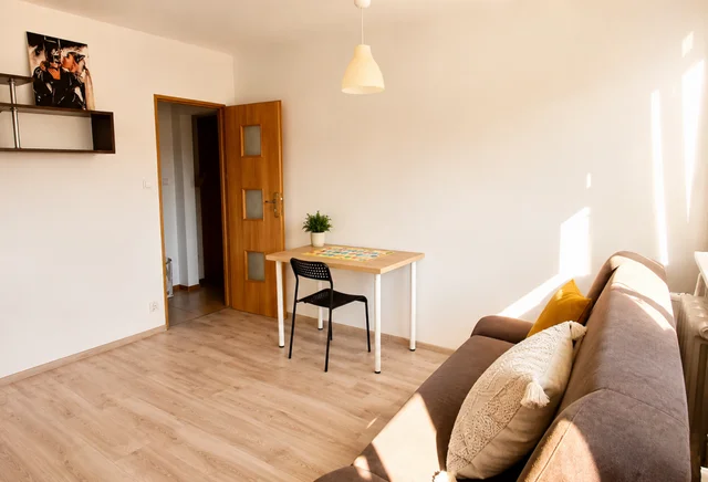 Pokój 1-osobowy nr 3, BALKON  ul. Kasprowicza 6