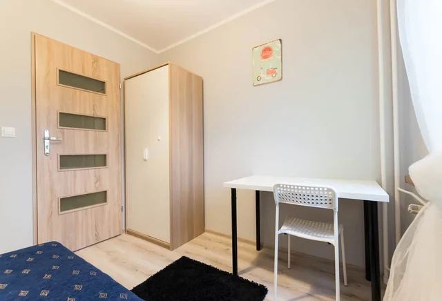 ZADZWOŃ PO AKTUALNĄ CENĘ 729920307 Pokój 1-os nr 4, ul. Rogowska 10