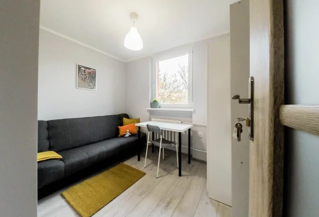ZADZWOŃ PO AKTUALNĄ CENĘ 729920307 Pokój 1-os nr 5, ul. Wróbla 8