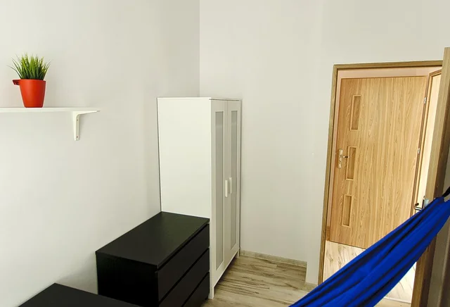 Single room No. 6