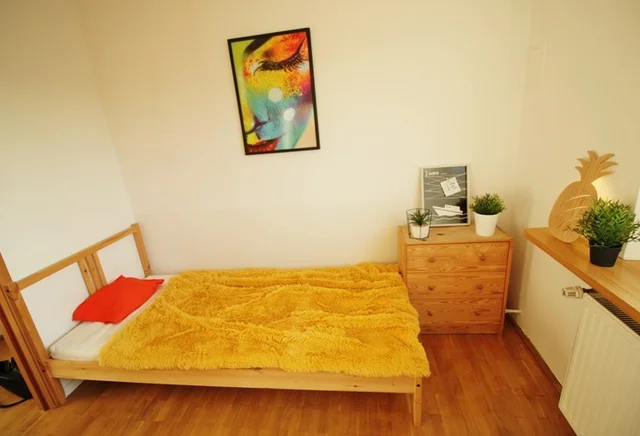 Pokój 1-osobowy niedaleko metra i uczelni 