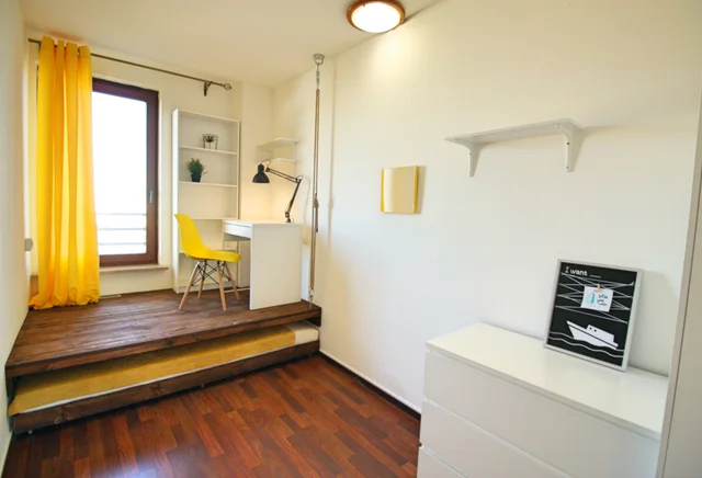 Room 2 at Jana Pawła II 61