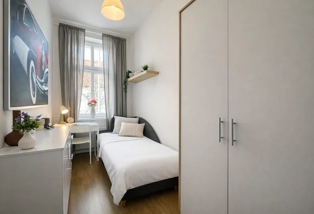 Pokój 1-osobowy  nr 4 ul. Partyzantów 52 