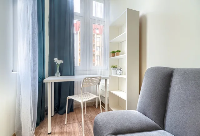 pokój 1 - osobowy nr 2, ul. Bolesława Śmiałego 17