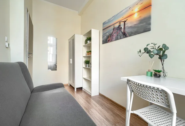 pokój 1 - osobowy nr 4, ul. Bolesława Śmiałego 17