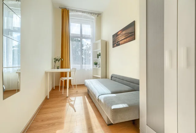 pokój 1 - osobowy nr 1, ul. Żółkiewskiego 5