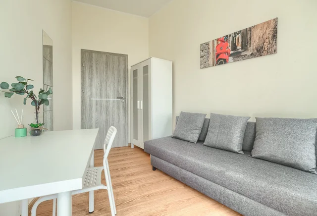 pokój 1 - osobowy nr 4 z balkonem, ul. Żółkiewskiego 5