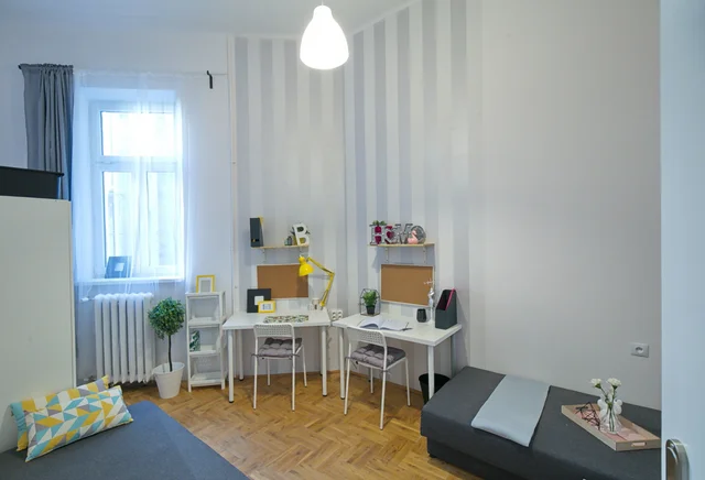 st. Szpitalna 38/9 (A place in a double room no. 3)