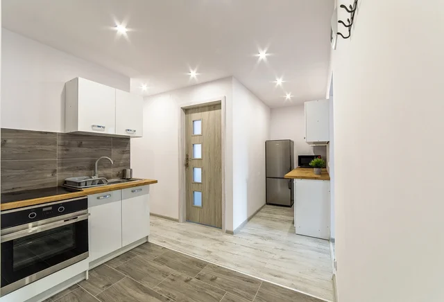 Large room for one, Floriana 5, 280m to EU, close to PŚ, UŚ, AM (P2)