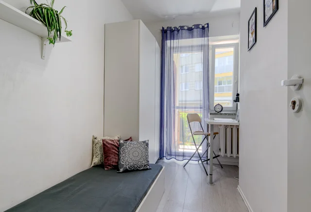 Pokój 1-osobowy #6 przy ul. Rostworowskiego 30 [DLA KOBIET]