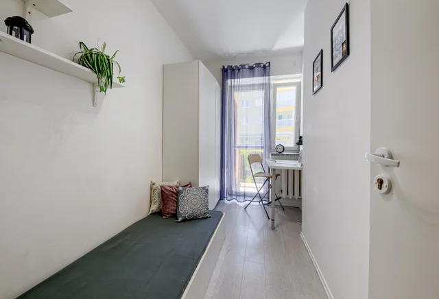 Pokój 1-osobowy #6 przy ul. Rostworowskiego 30 [DLA KOBIET]