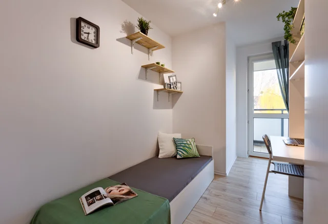 Pokój jednoosobowy #6 z balkonem przy ul. Wiktorii Wiedeńskiej 7