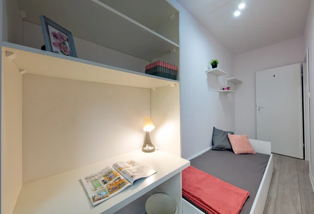 Pokój jednoosobowy #4 z balkonem przy ul. Nugat 7 