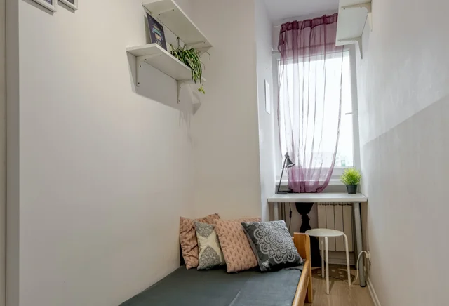 Pokój jednoosobowy #3 przy ul. Lachmana 2 [TYLKO DLA KOBIET]