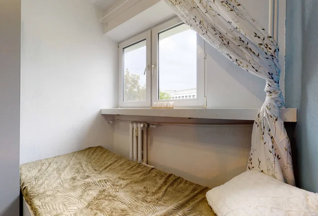 Pokój jednoosobowy #4 przy ul. Literackiej 4