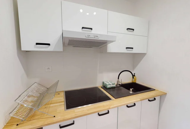 Pokój jednoosobowy #4 przy ul. Literackiej 4