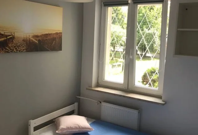 Pokój jednoosobowy #1 przy ul. Na Uboczu 24