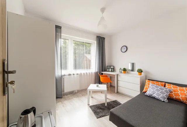 Nowoczesny pokój, ciesz się ogrodem, oś. F, ul. Modrzewskiego 25 (P8)