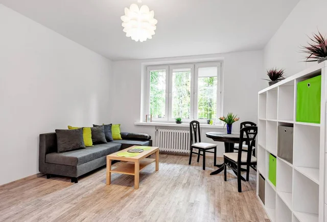  A spacious studio apartment, Sucharskiego 1